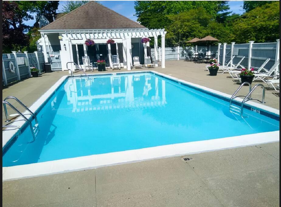 Cozy French Style Villa- 3 Bed-Casino-Pools-Jacuzzi Norwich Kültér fotó
